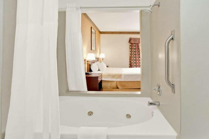 Halsted Inn And Suites Harvey - Chicago Southland Exteriér fotografie